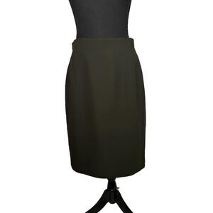 Jones Wear Dark Green Knee Length Skirt, Size 10, Pre-owned